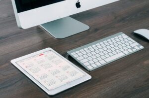 5 Best Apple-Compatible Accessories for 2026