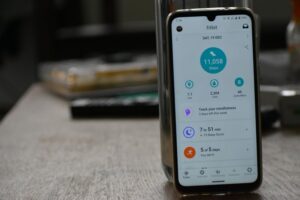 How Wallet Trackers Handle Distance