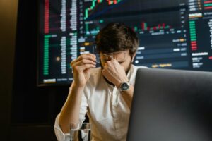 Tracking Wallets Without Extra Bulk
