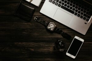 How Wallet Trackers Integrate With Phones